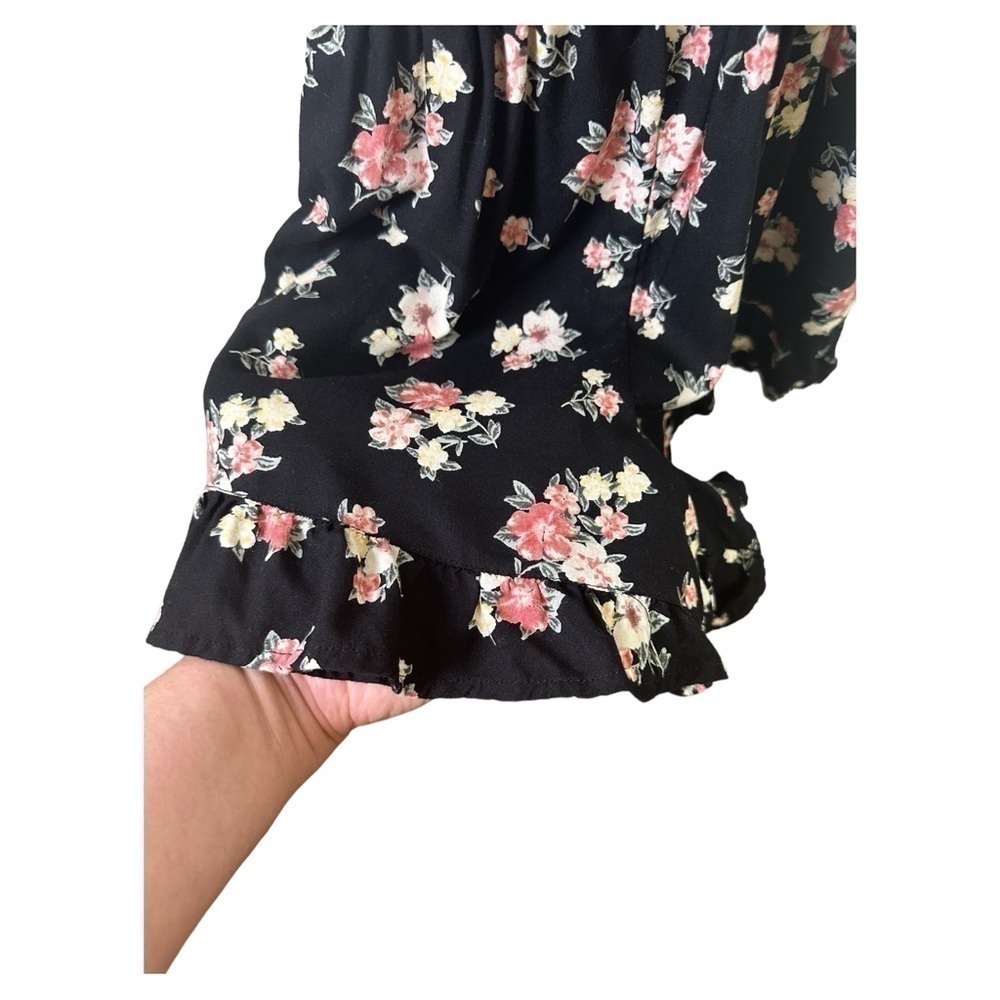 Hollister Jumpsuit Womens XS Romper Jumper Shorts Floral Halter Neck Black - Picture 5 of 10